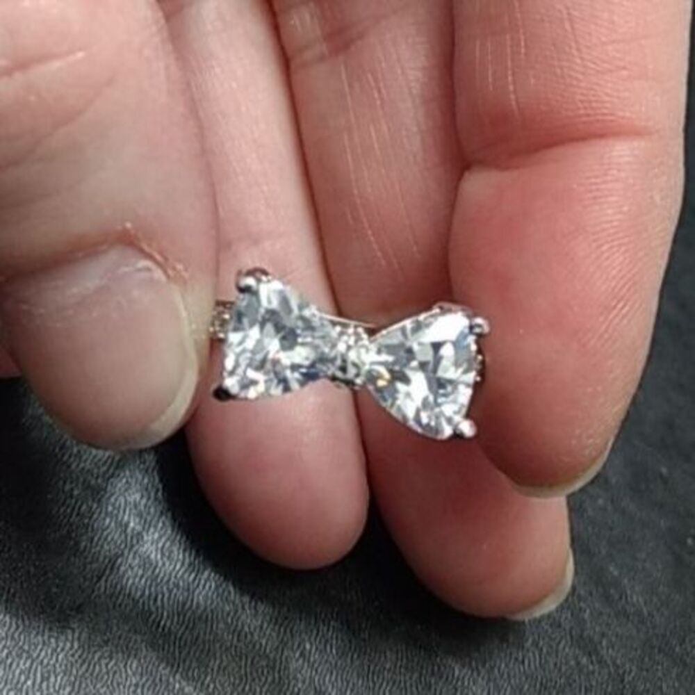 Silver tone goshenite bow ring size 6.25